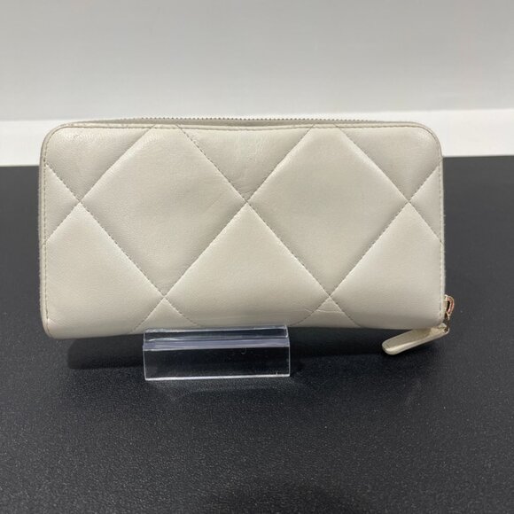 Chanel Goatskin Quilted 19 Long Zip Around Wallet (JB1241) - Picture 2 of 12
